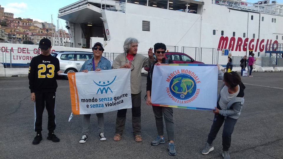 Marche pour la paix sur l'île de Giglio